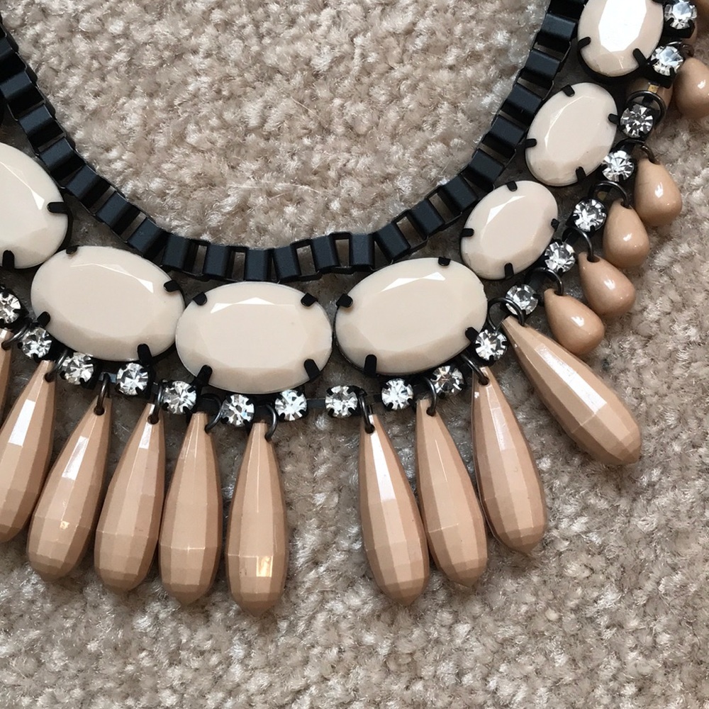 Statement necklace - Picture 2 of 3